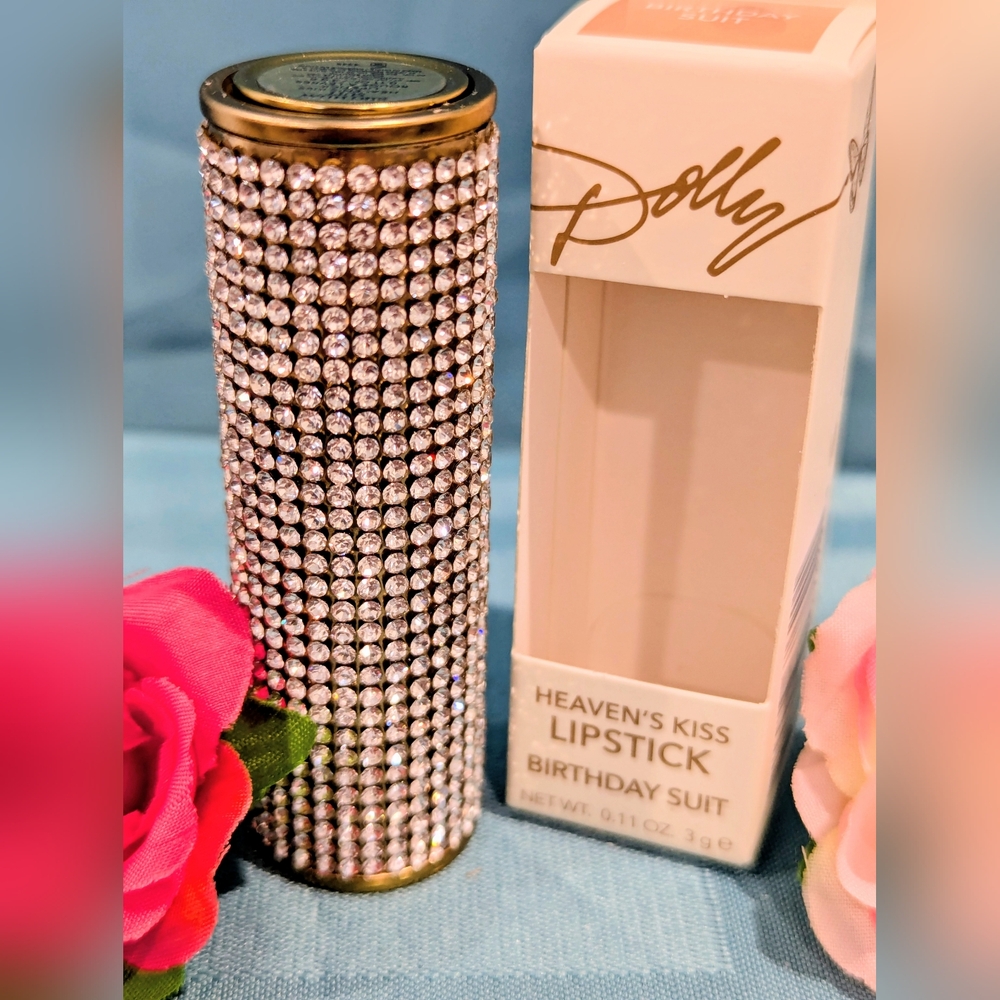 🆕 DOLLY PARTON'S Heavens Kiss Crystal Lipstick (Birthday Suit) - Picture 4 of 5